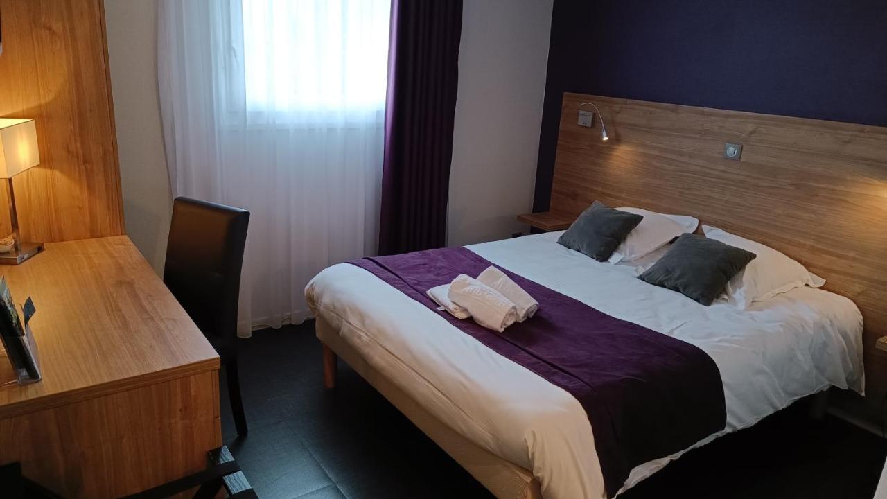 Logis Hotel Restaurant De La Madeleine Commercy Esterno foto